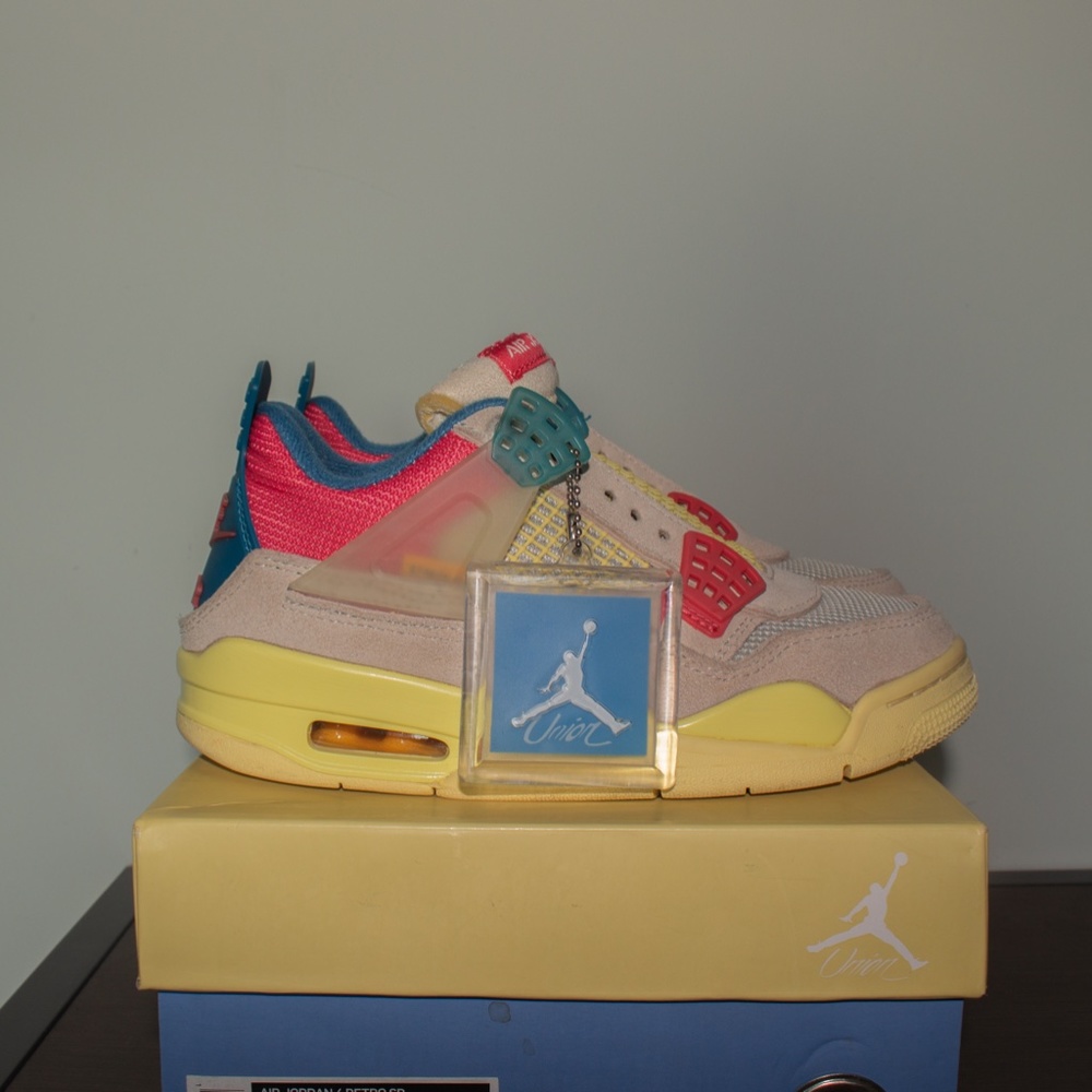 Size 5.5 - Jordan 4 Retro x Union LA Guava Ice 2020 - Picture 6 of 11